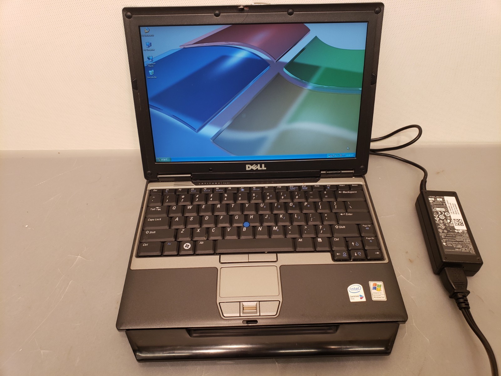 Vintage Dell Latitude D430 Laptop C2D 1.2GHz. 1.5GB 80GB 12" 1280x800 WinXP