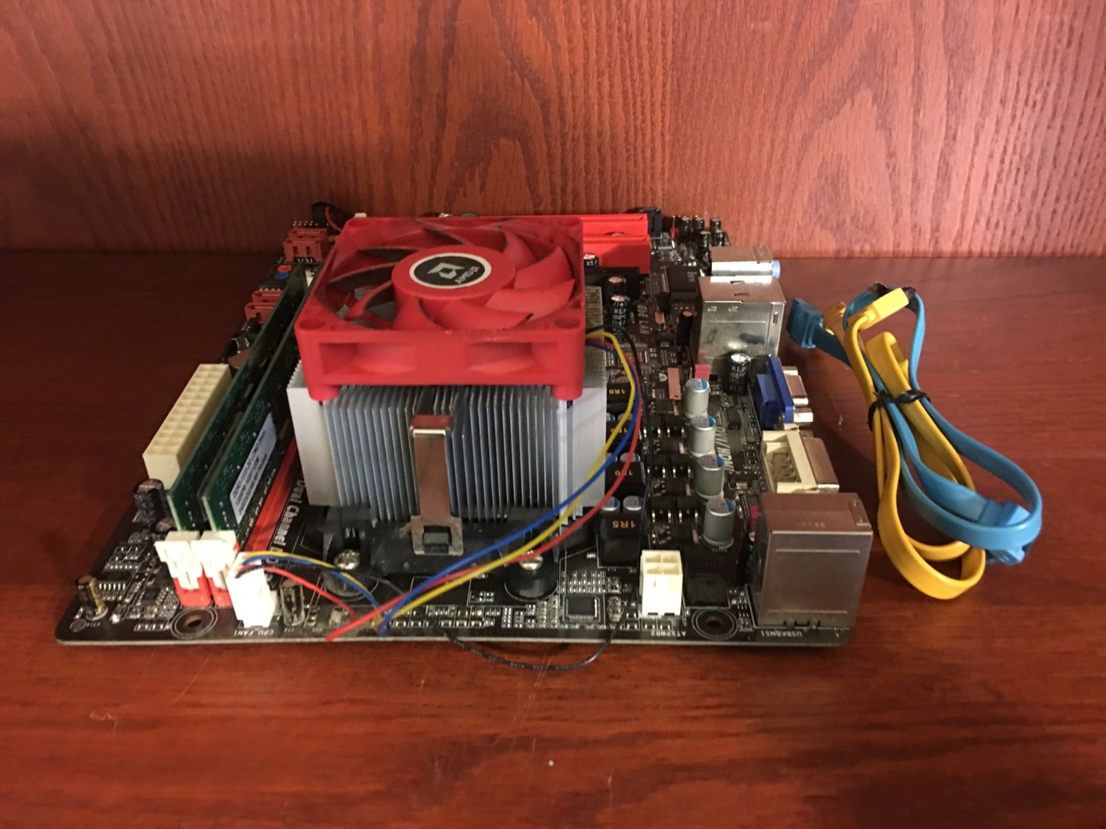 BIOSTAR A880GZ Socket AM3 Micro ATX DDR3 AMD 880G Motherboard 4GB RAM/AMD FX-410