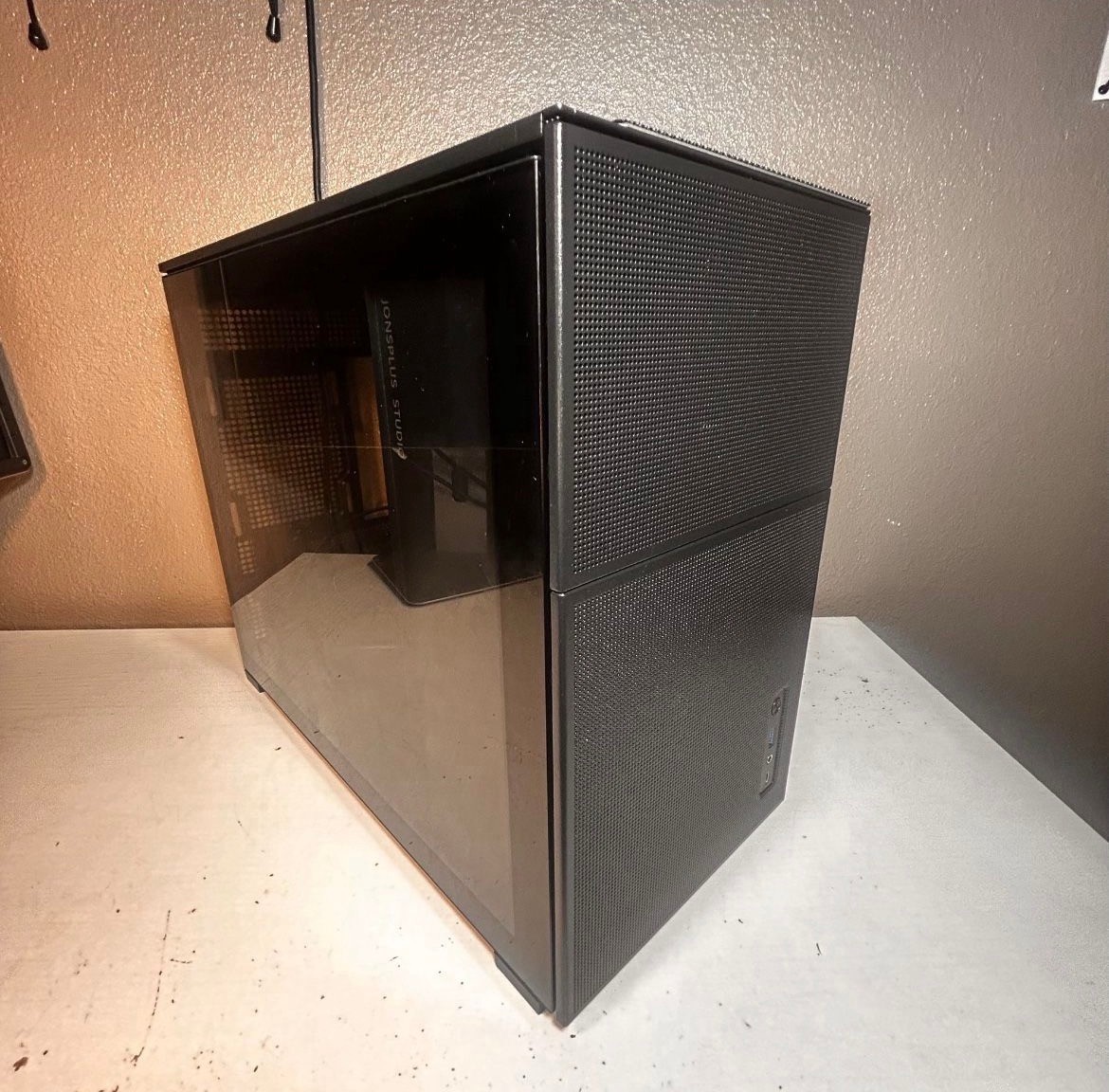 Jonsbo D31 MESH Midi Tower micro itx/atx case