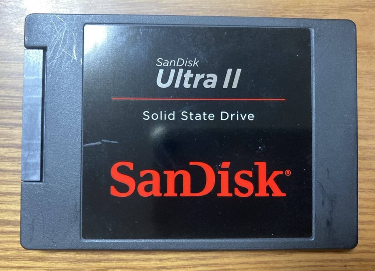 Sealed: SanDisk Ultra II 960GB 2.5-inch SATA SSD - Fast model - Hours under 9800