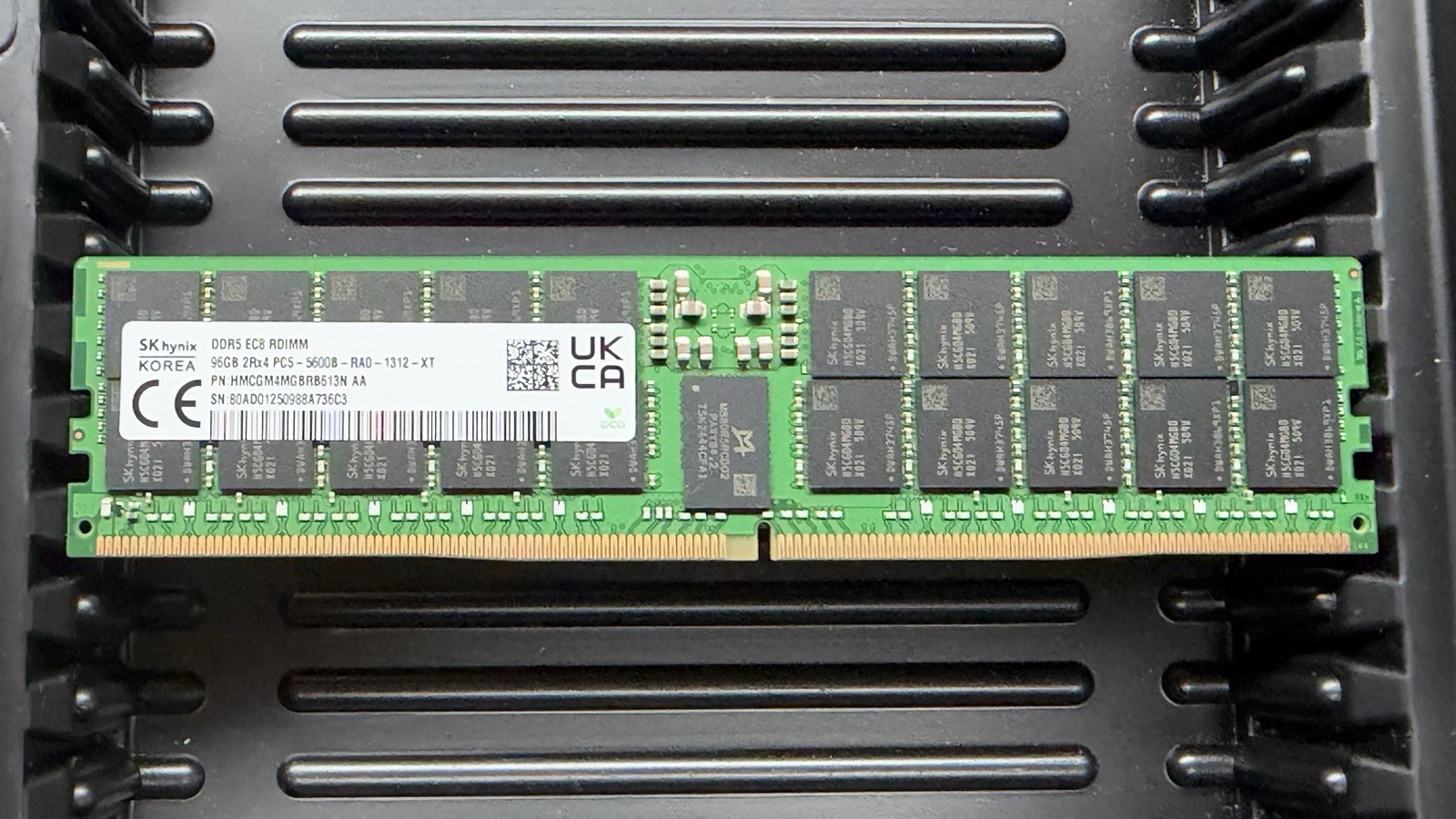 SK Hynix 96GB 2Rx4 PC5-5600B-RA0 DDR5 EC8 RDIMM HMCGM4MGBRB613N AA Server RAM