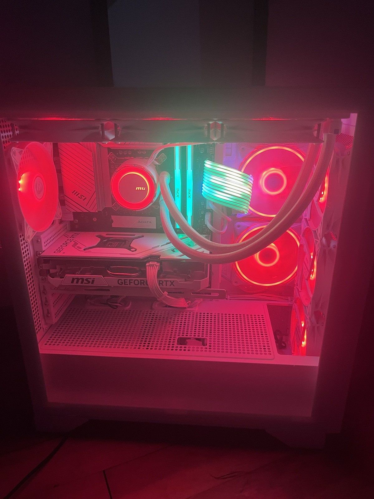 MSI Aegis R2 Intel Core i7-14700F GeForce RTX 4070 Ti SUPER  