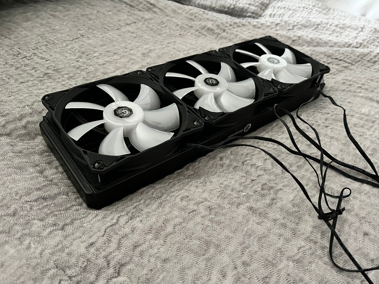 Bitspower Tarasque II 360S Radiator + 3 Bitspower Notos 120 RGB Fans