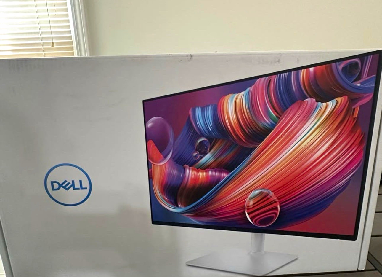 Dell 27 Plus 27in FHD 1920x1080 LCD 75Hz 4ms HDMI White Monitor