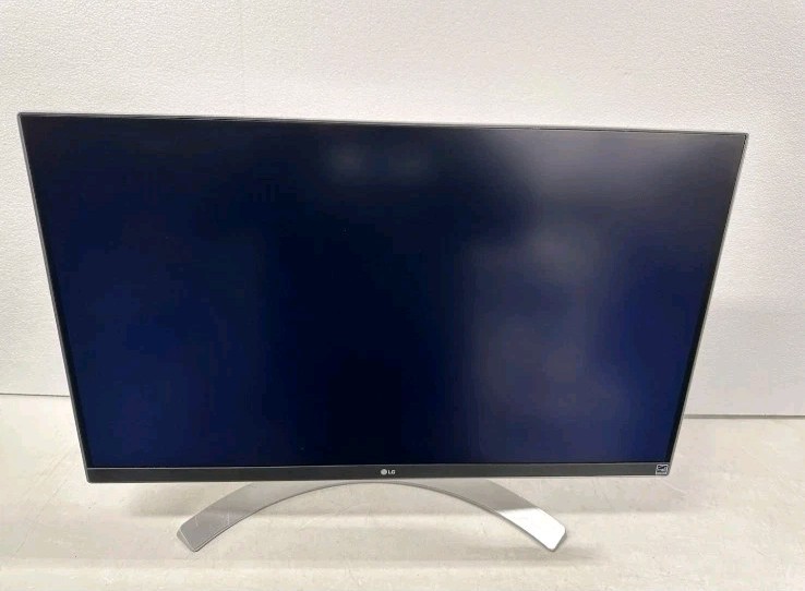 LG 27MU88-W 4K UHD LED 27" Monitor with USB-C - White