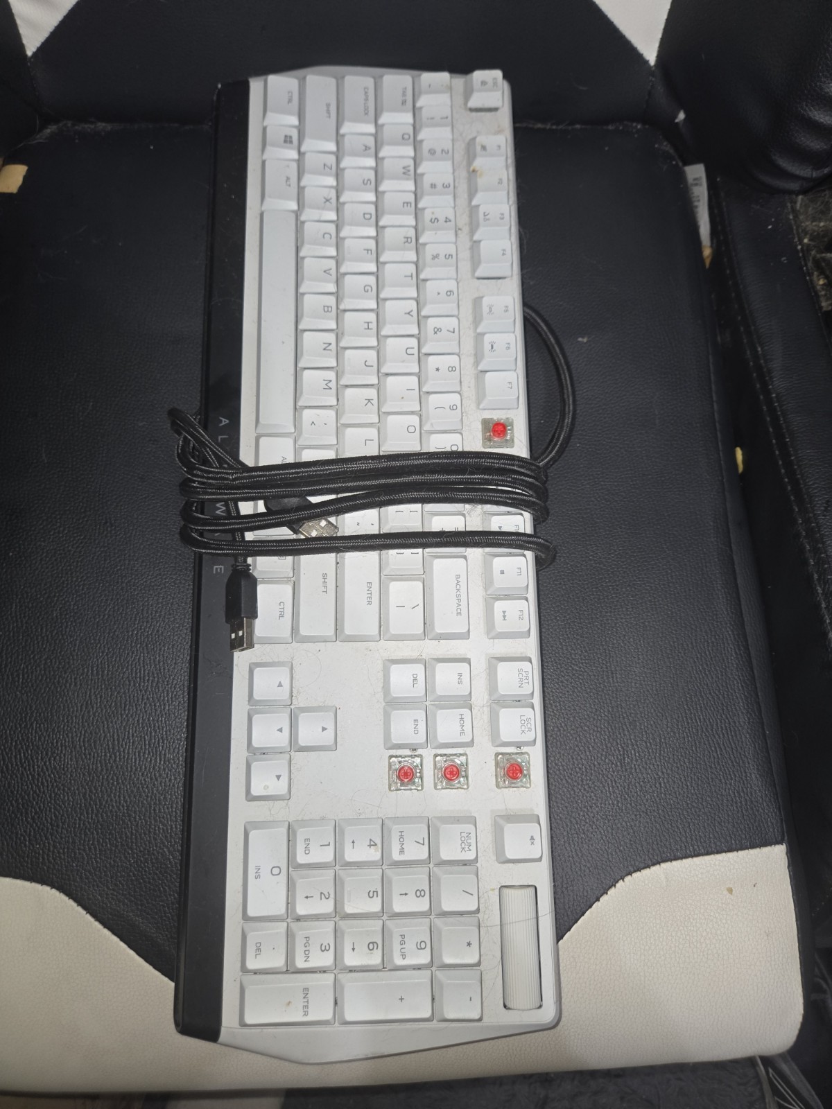 Alienware - AW510K Full-size Wired Mechanical CHERRY MX Gaming Keyboard "READ"