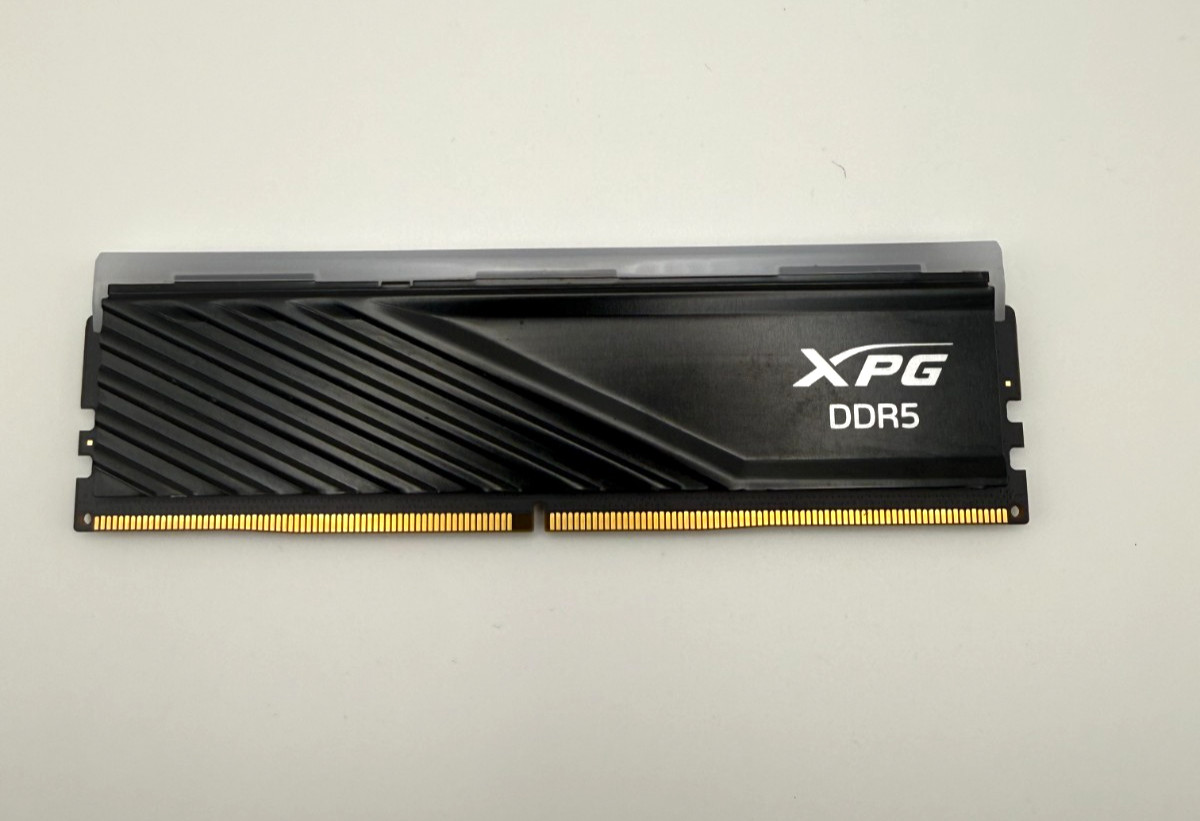 XPG DDR5 DRAM DIMM 16GB 5600MHz 288-Pin AX5U5600C4616G-BLABRBK RAM