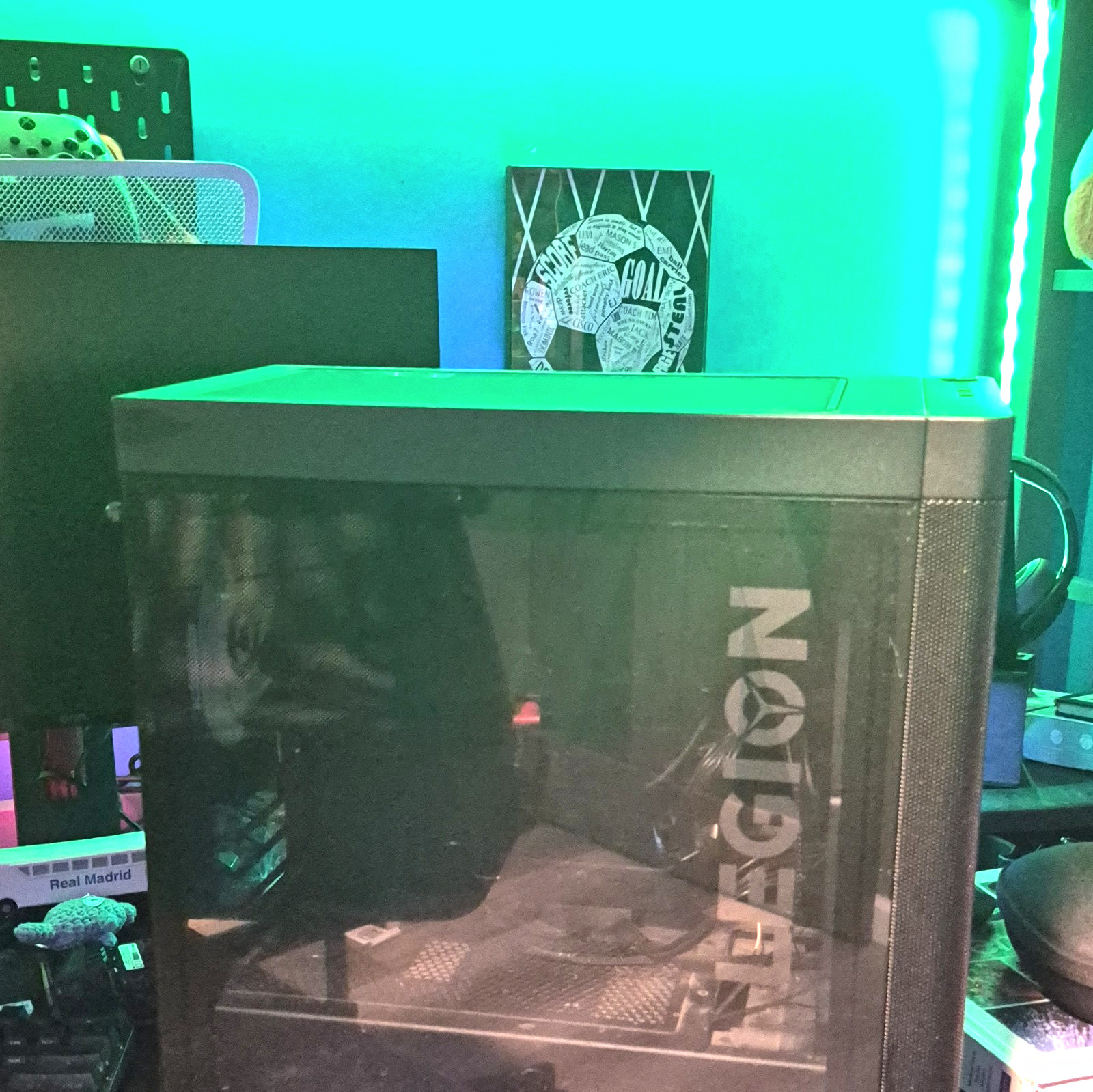 Lenovo Legion T5 Gaming PC Case Black Tempered Glass + 400W 80+ Gold PSU
