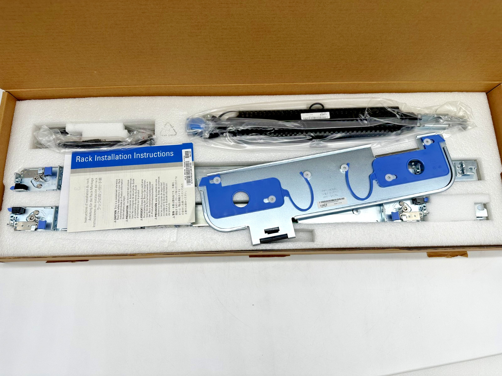 BRAND NEW - Dell PowerEdge 1950 1U Rapid Versa Rail Kit UN441