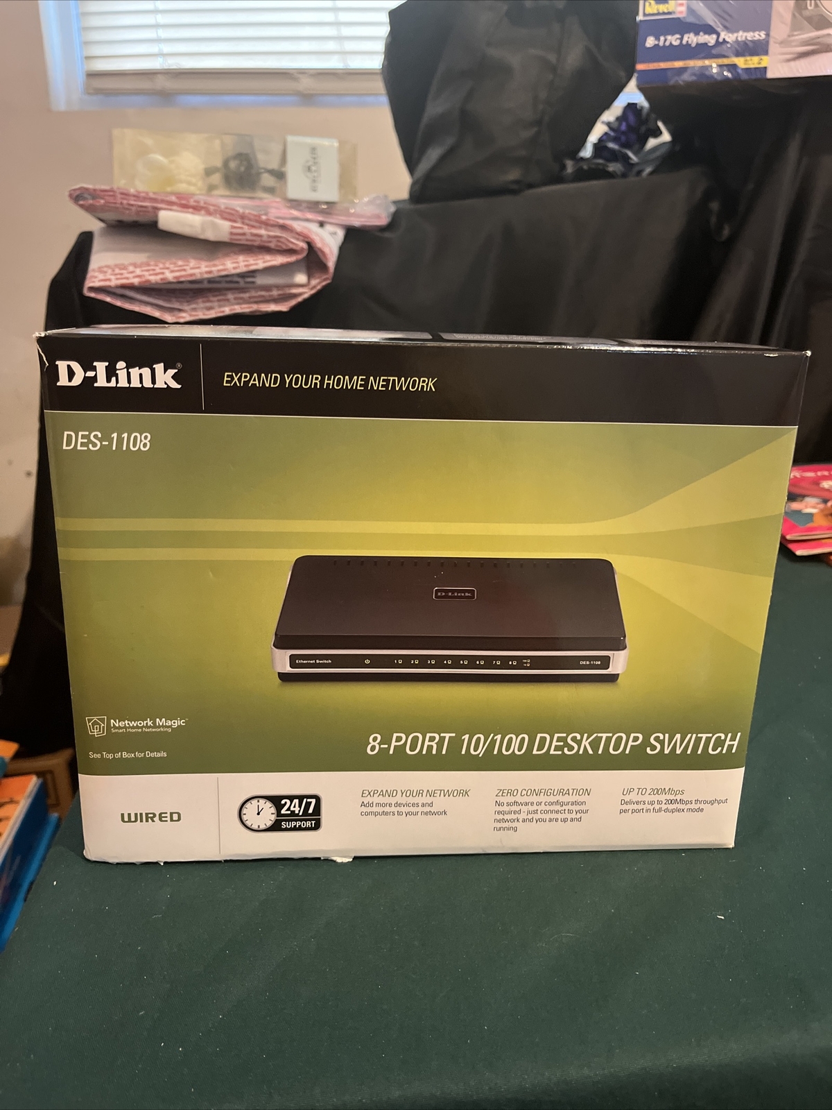 D-Link  DES (DES1108) 8-Ports External Switch