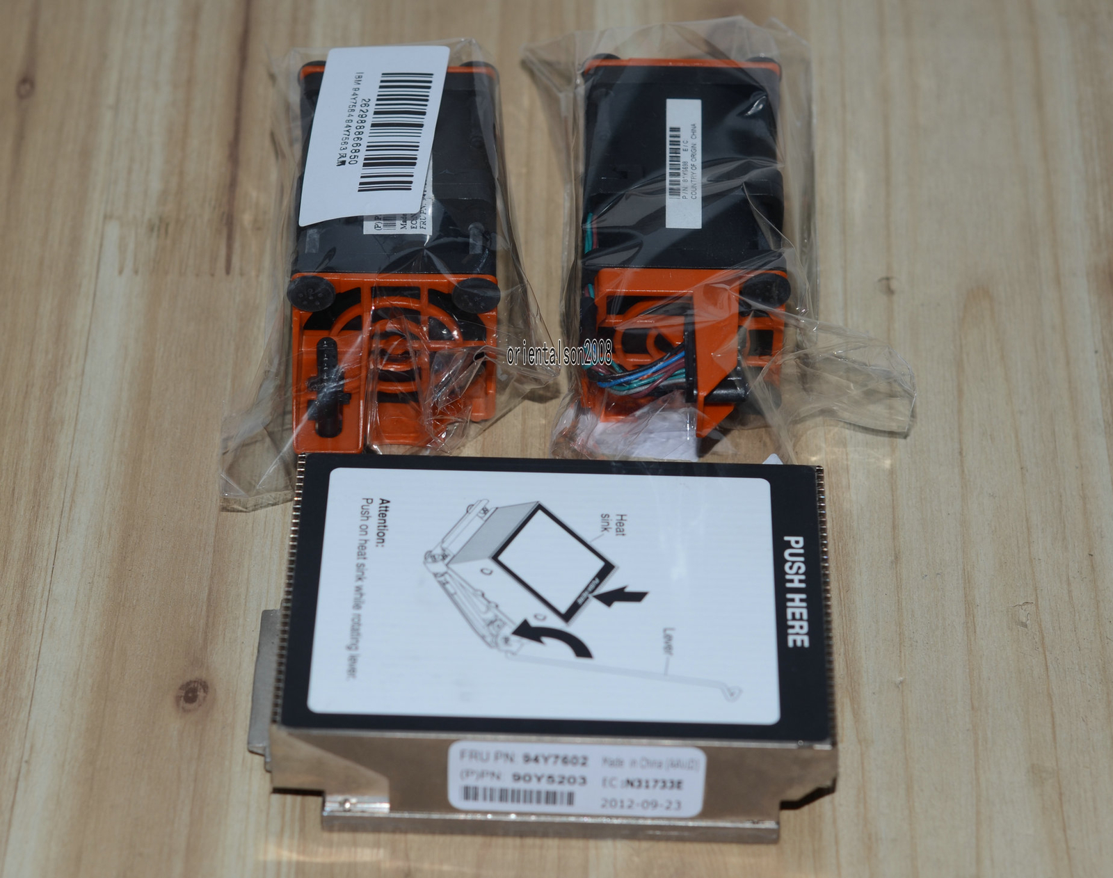 Genuine IBM CPU Kühler für System x3550 M4 PN: 90Y5203 +94Y7564 FAN