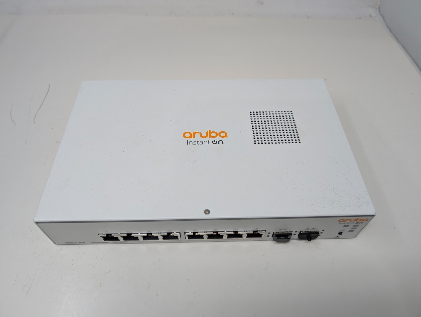 Aruba Instant On 1930 JL680A 8-Port Gigabit Switch 2x SFP (E9)