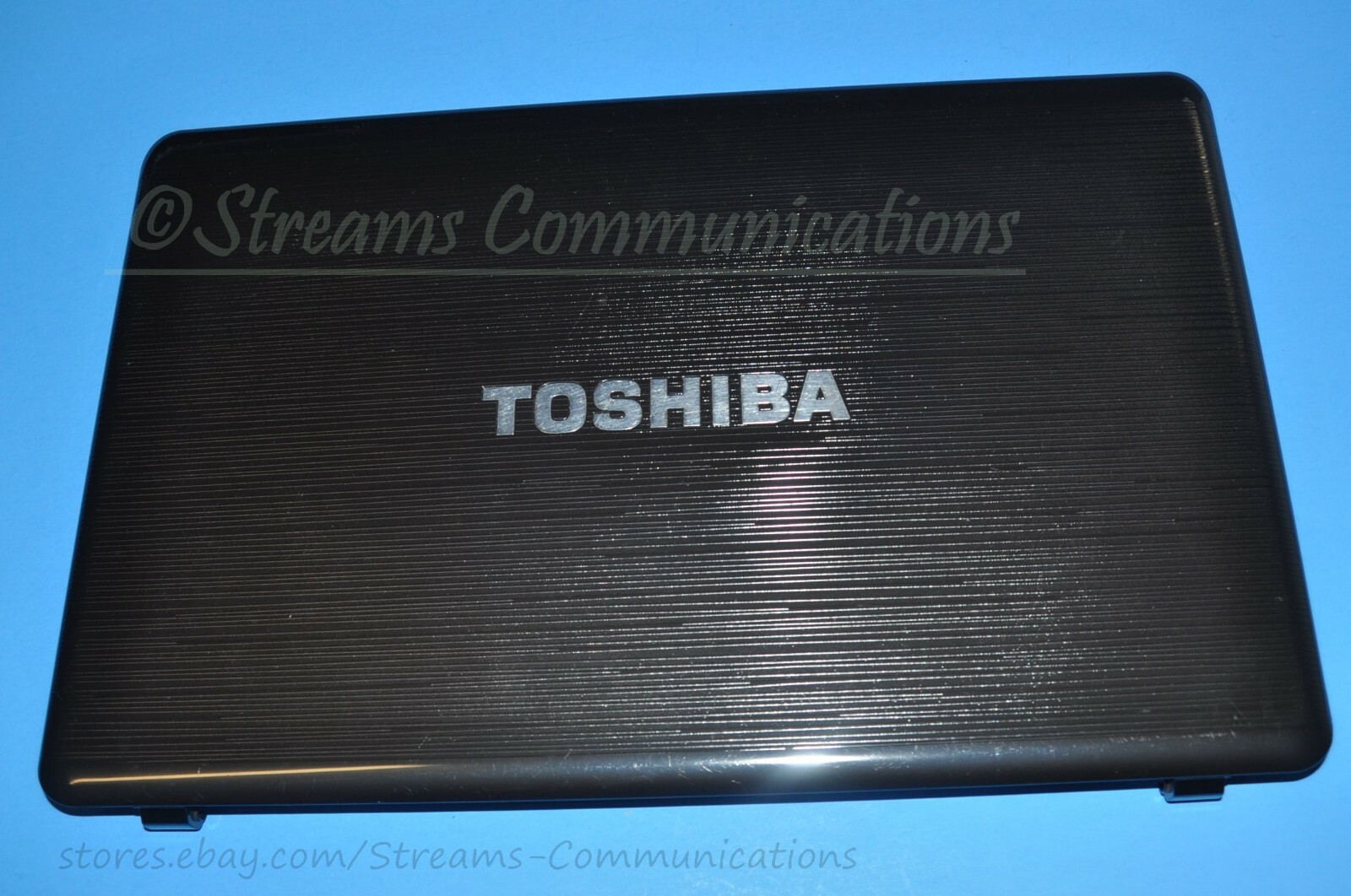 TOSHIBA Satellite P755D-S5172 Laptop LCD Back Cover Lid + Webcam + Antenna