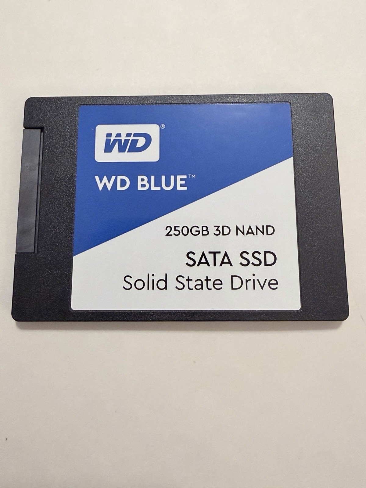 WD Blue 3D NAND SSD 2.5" 250GB MODEL: WDS250G2B0A-00SM50