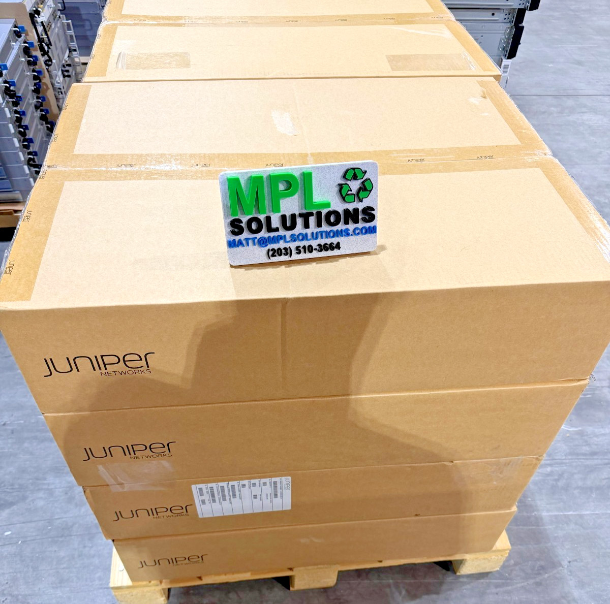 Juniper QFX5100-48T-AFI 48-port 1G/10G RJ-45 ports 6 QSFP ports BRAND NEW SEALED