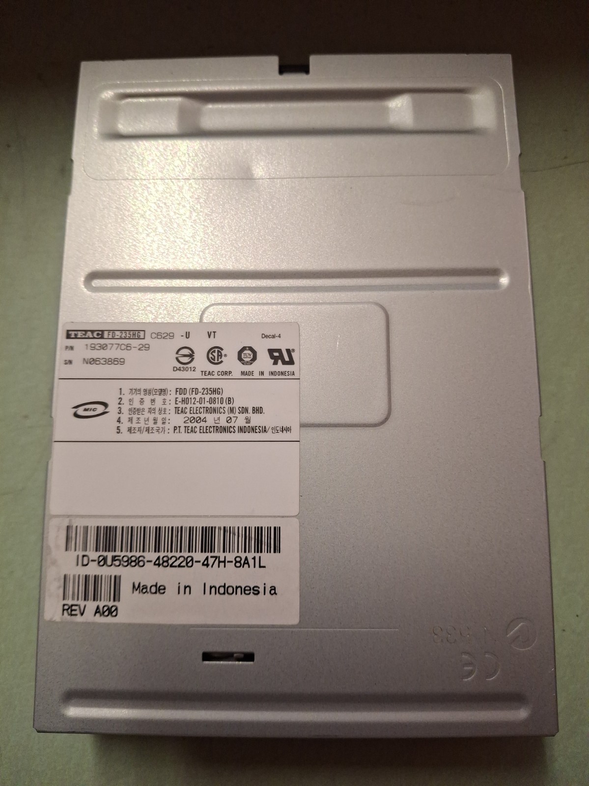 Teac FD-235HG 193077C6-29 Floppy Disk Drive Black Bezel, NO FACE PLATE