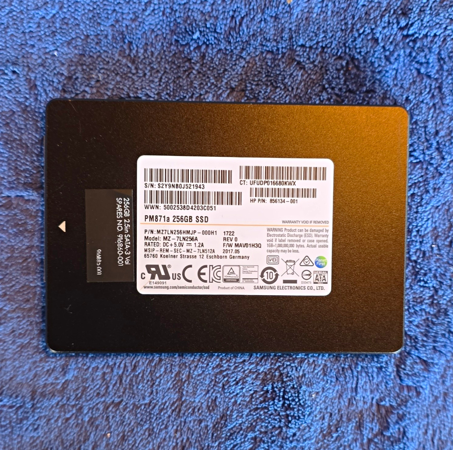 Samsung PM871a 256GB 2.5in SATA III Internal SSD 7mm MZ-7LN256A MZ7LN256HMJP