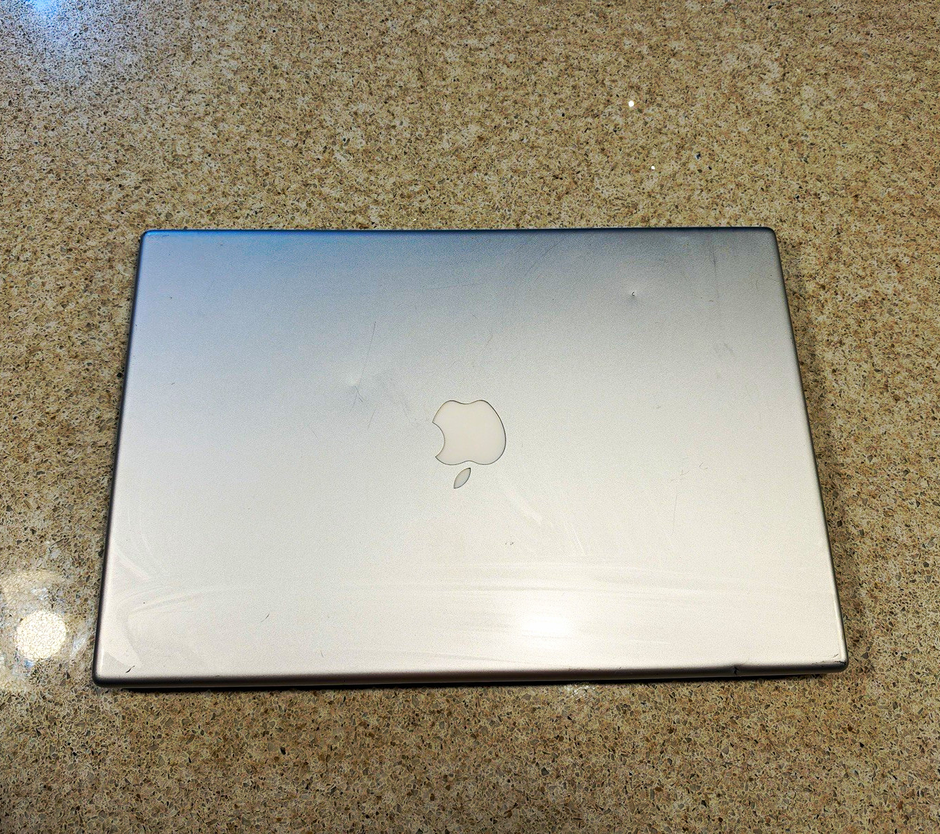2006 Apple MacBook Pro 15in Silver A1150 Core Duo 2.16GHz