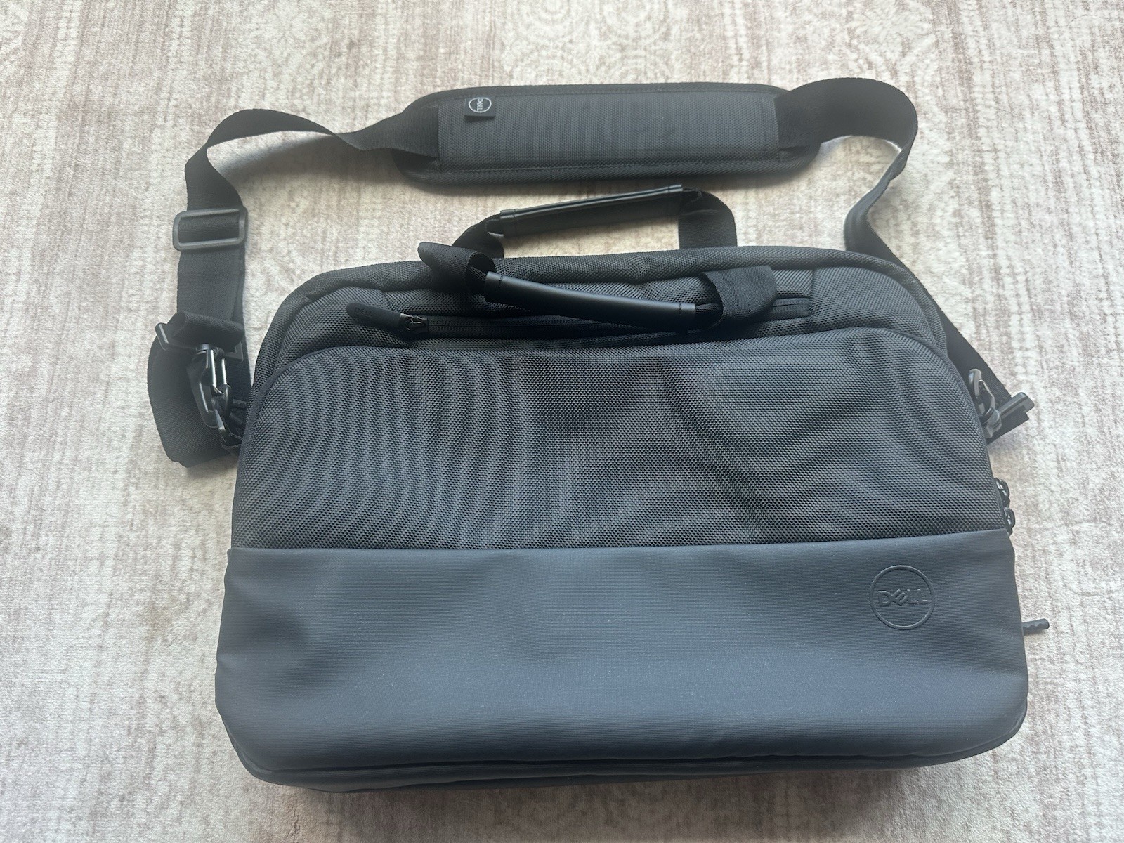 New w/out tags Dell Pro Laptop Bag Briefcase 14 Black Fits Up To 14 inches