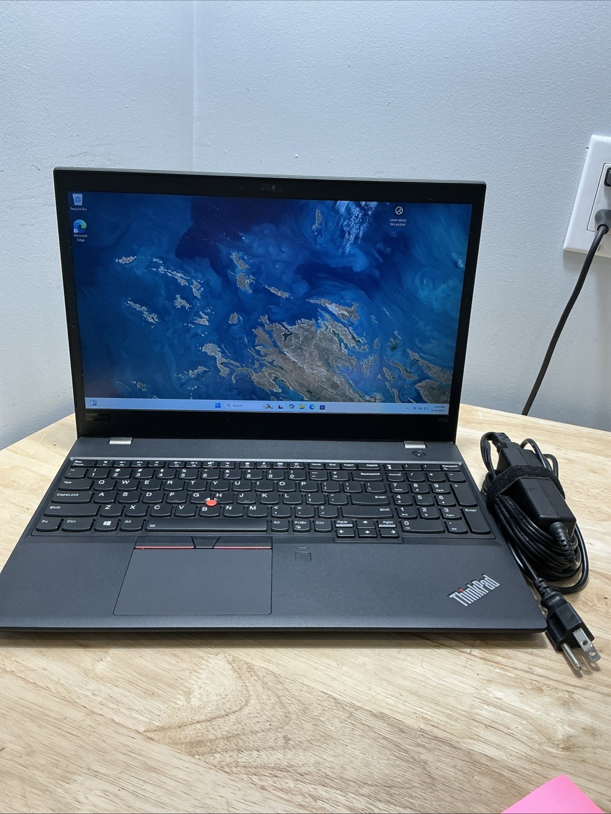 Lenovo Thinkpad p52S i7-8550U 1.80GHZ 16GB 256GB SSD NVidia P500 W11 Cord