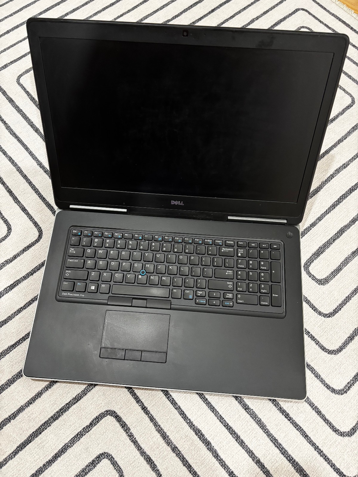 Dell Precision 7710 Xeon E3-1535M, 32GB RAM Nvidia Quadro M3000M 4GB, 1TB Win10P