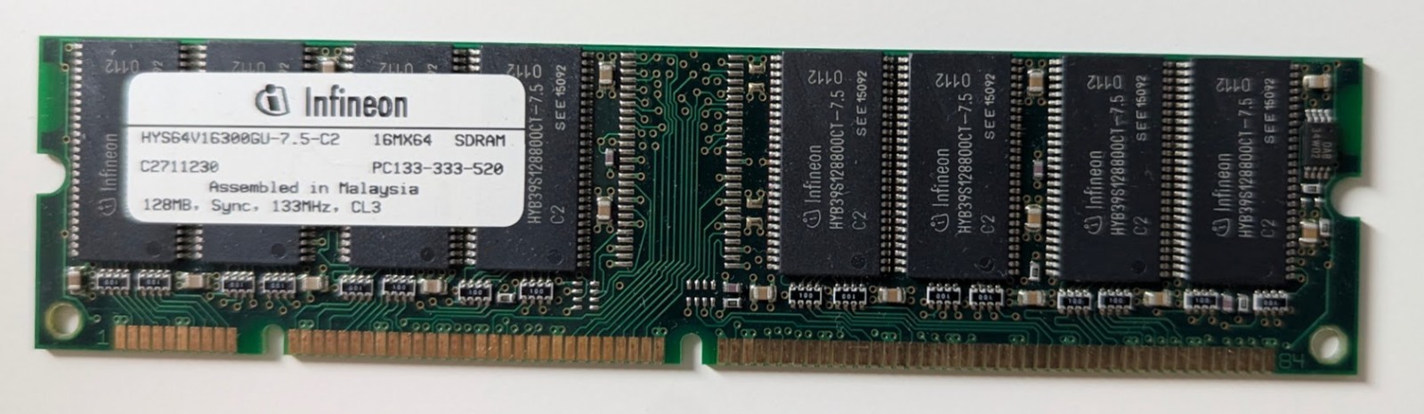 Infineon RAM 128MB Sync 133Mhz CL3 HYS64V16300GU PC133-333-520