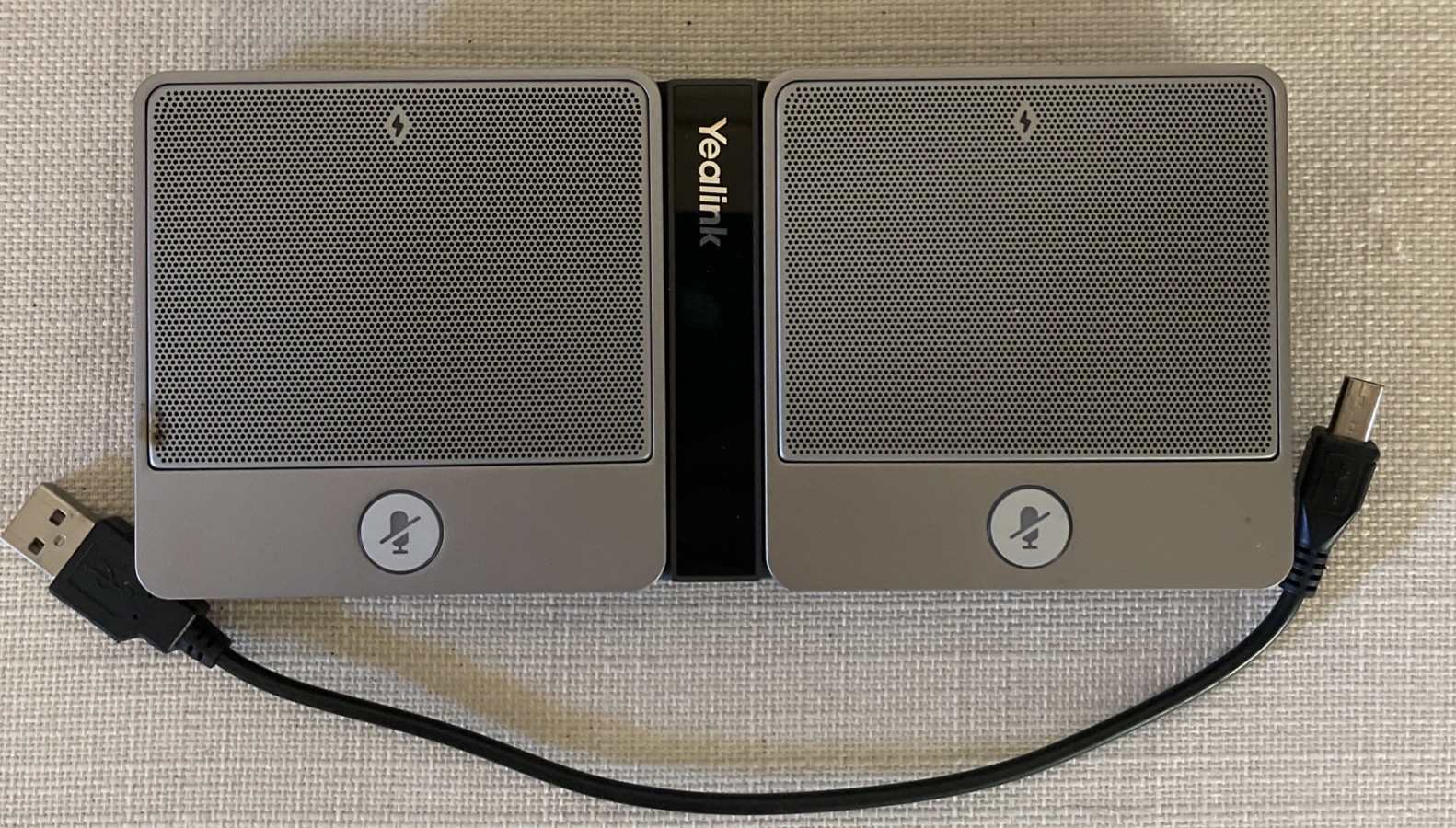 Yealink CPW90 - CP Wireless Expansion Mic w/Charging Base