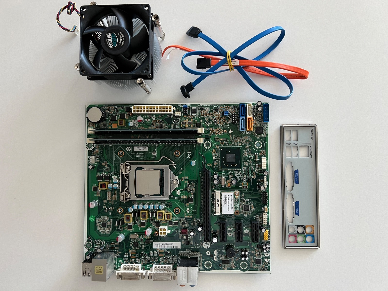 HP Desktop 670960-001 696233-001 Motherboard + i5-3450 CPU + Heatsink  + 8GB RAM