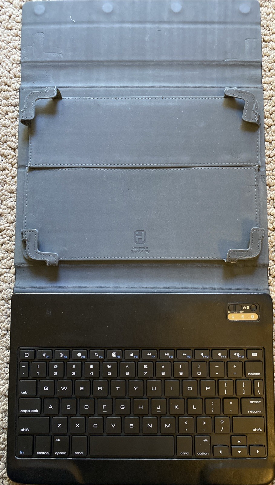 iHome IH-IP2105B Black Wireless Bluetooth Super Slim Keyboard Case