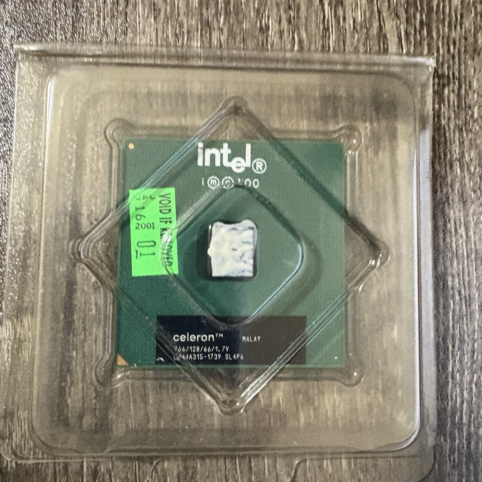 Intel Celeron 766MHz Socket 370 SL4P6 Coppermine Vintage Original Package