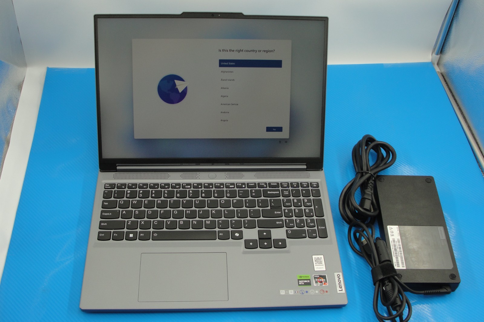 Lenovo Legion Slim 5 - 16" QHD+ 165Hz, Ryzen 7 7435HS, RTX 4070, 16GB RAM, 1TB