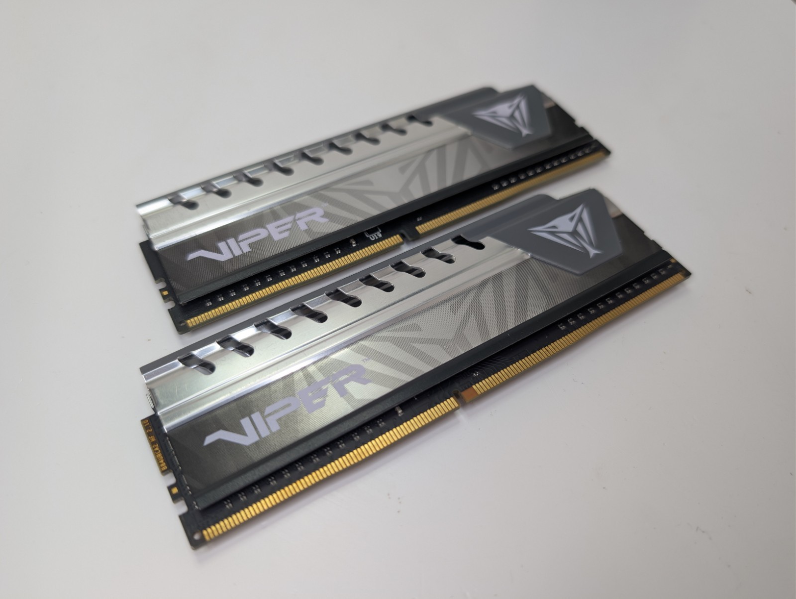 Patriot Viper Elite 16GB (2x8GB) DDR4 2666MHz CL16 Desktop RAM PVE48G266C6GYB