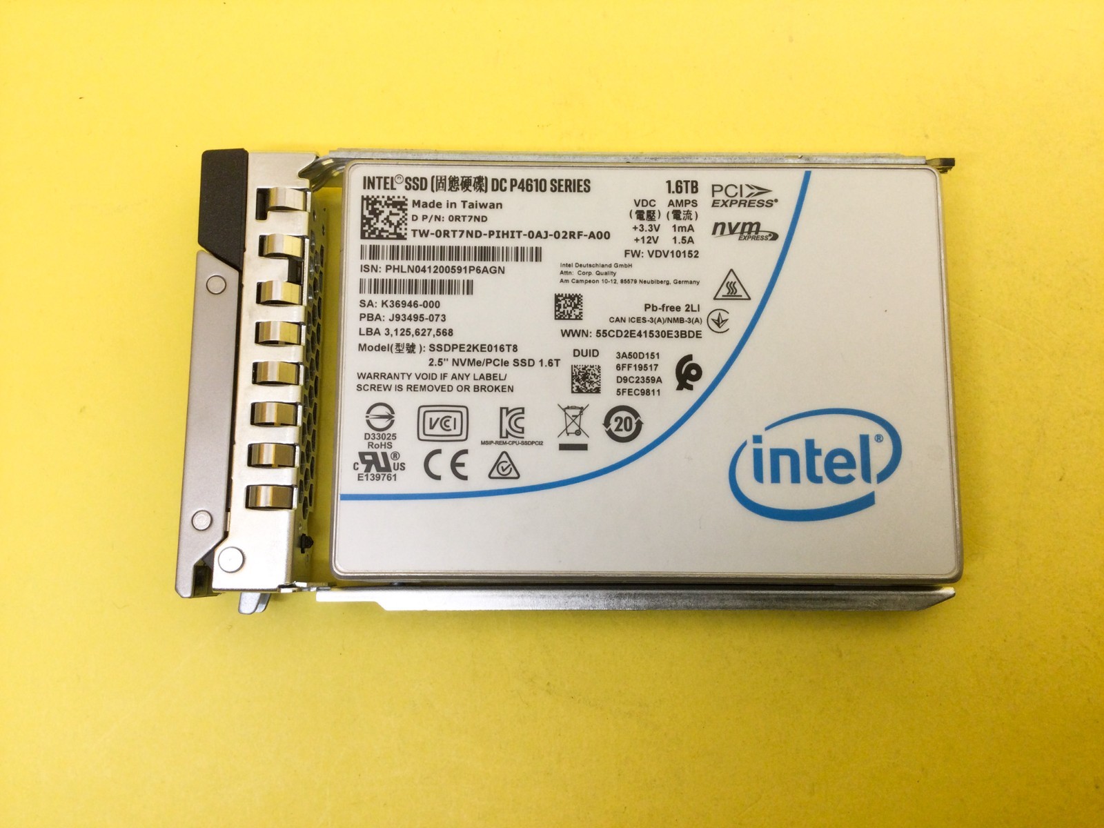 RT7ND Dell/ Intel DC P4610 Series 1.6TB 2.5in NVMe/PCIe SSD 0RT7ND SSDPE2KE016T8