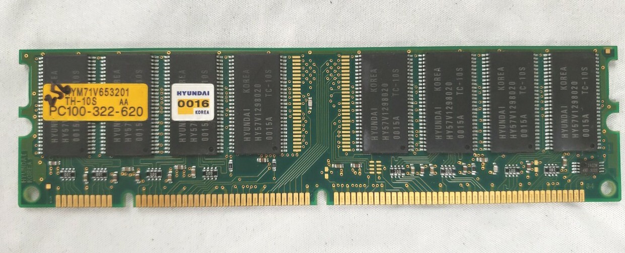 Hyundai 128mb PC100-322-620 SDRAM Memory Module