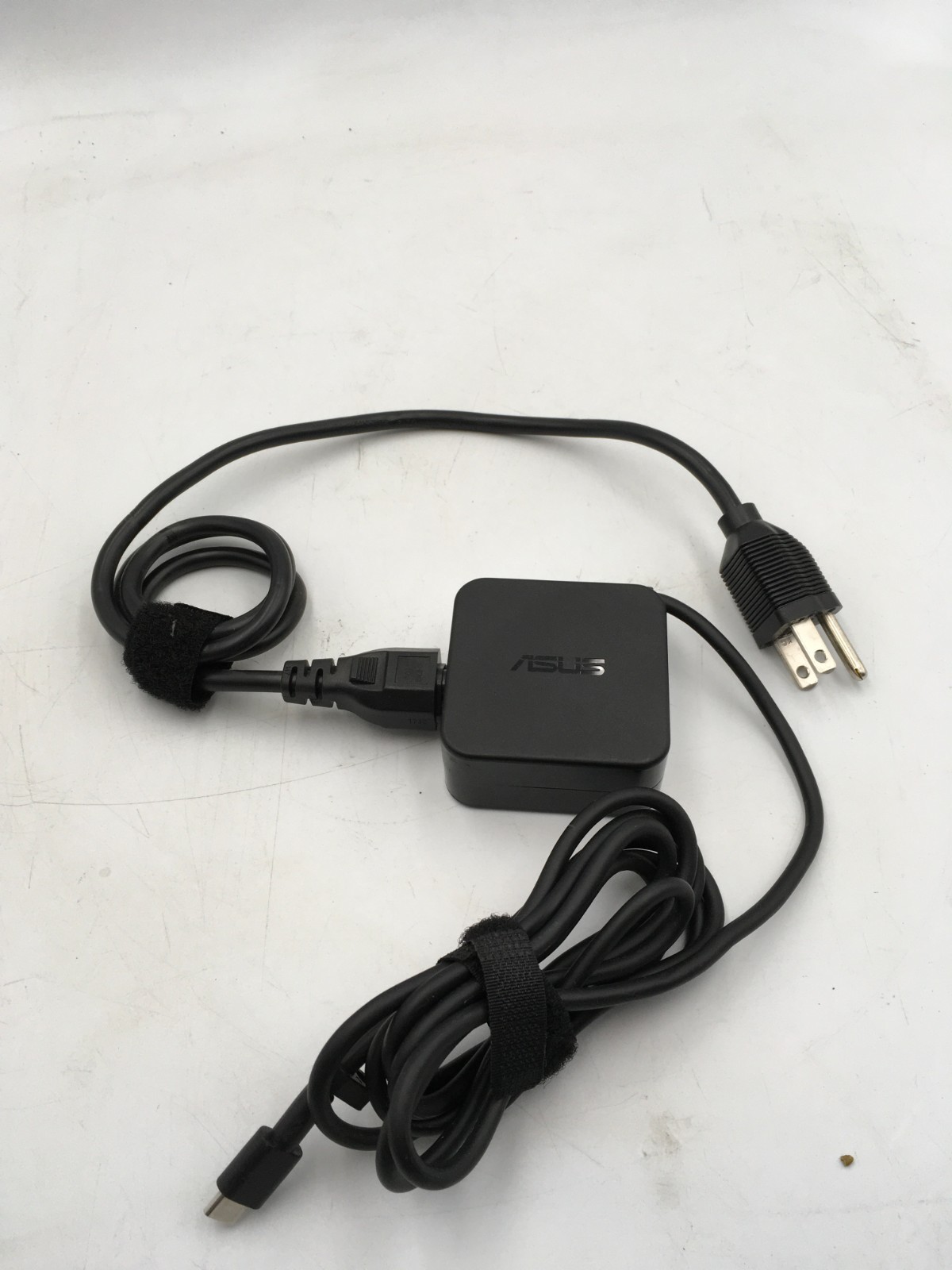 Original OEM ASUS ADP-45XE B 19V 2.37A 45W AC Adapter OEM Official SHIPSFREE  RS