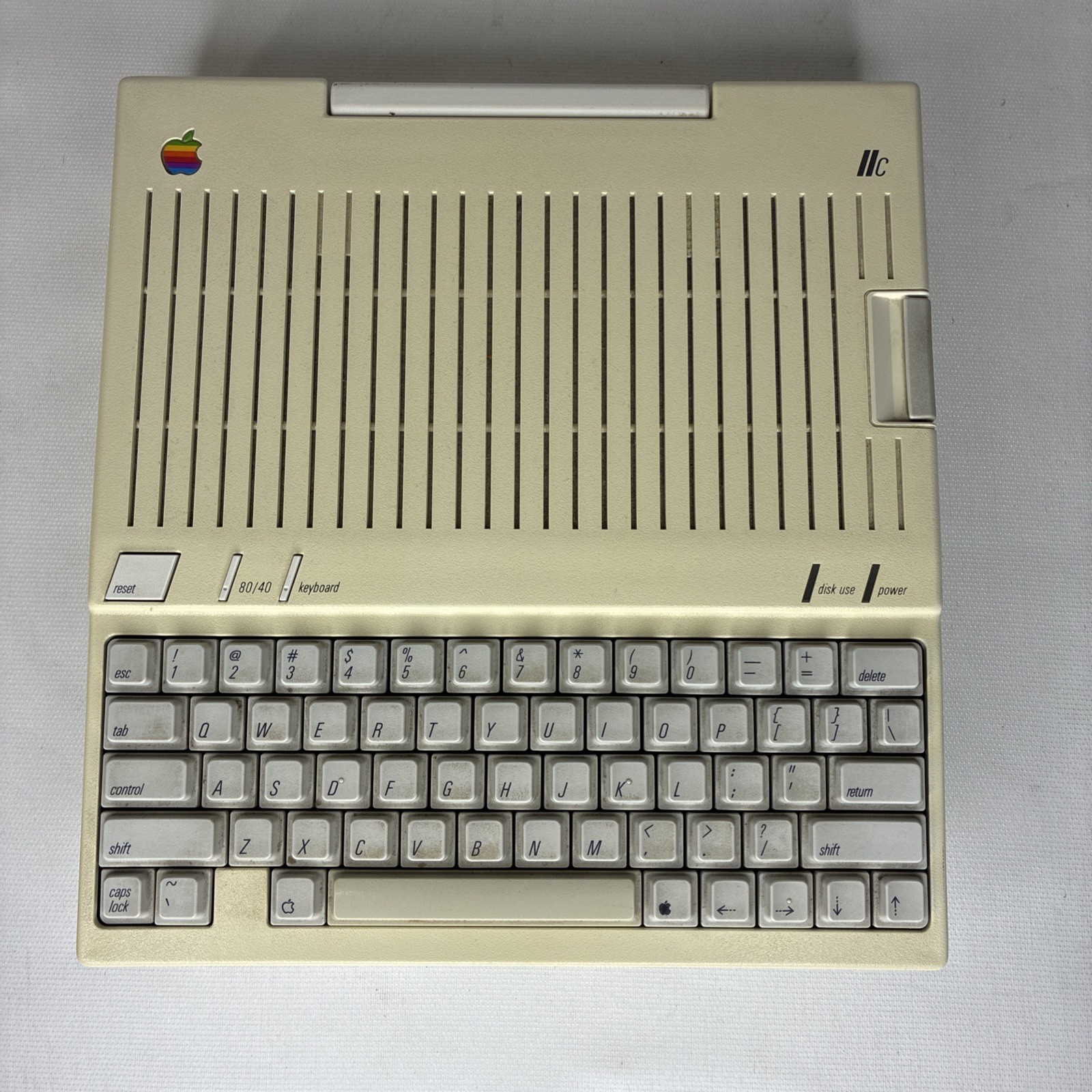 Vintage Apple IIc Computer A2S4100 w/Power Supply Powers On Untested