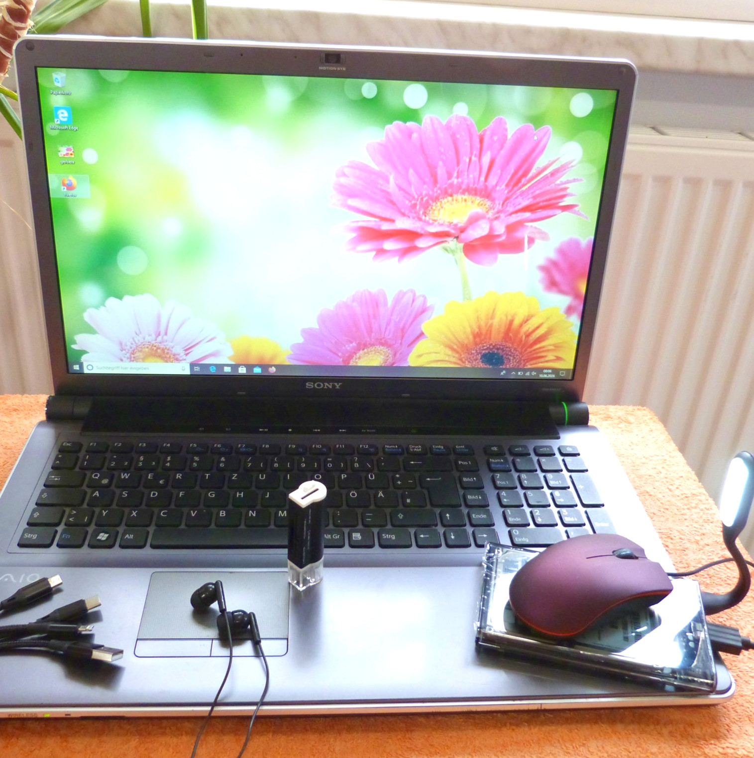 XL LOT Sony Vaio AW41 18" HDP xBLACK Cinema DOLBYSOUND l SSD Windows 10 HDMI