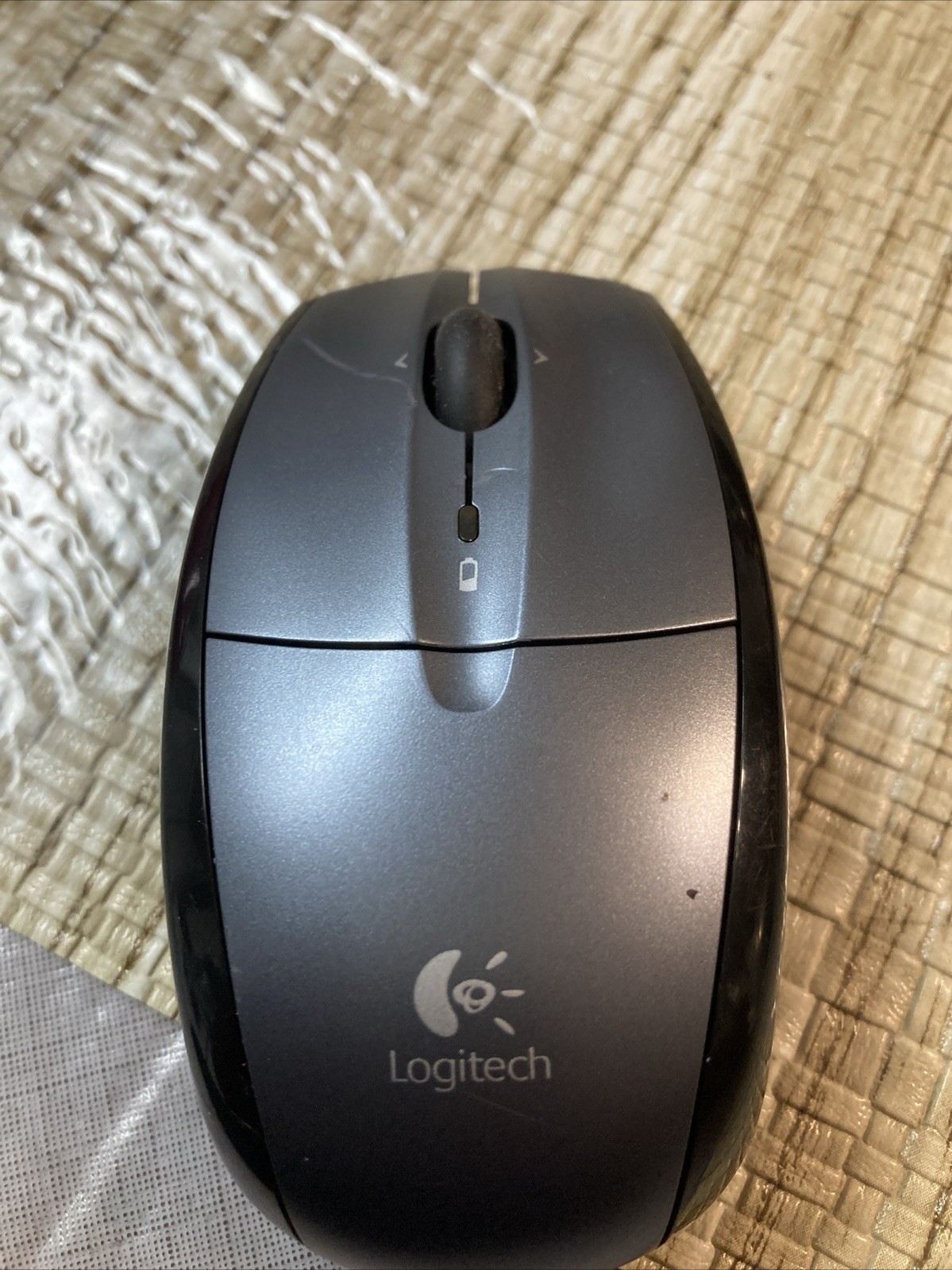 Logitech VX Nano M-RCJ134 Wireless Cordless Mouse (NO NANO RECEIVER)
