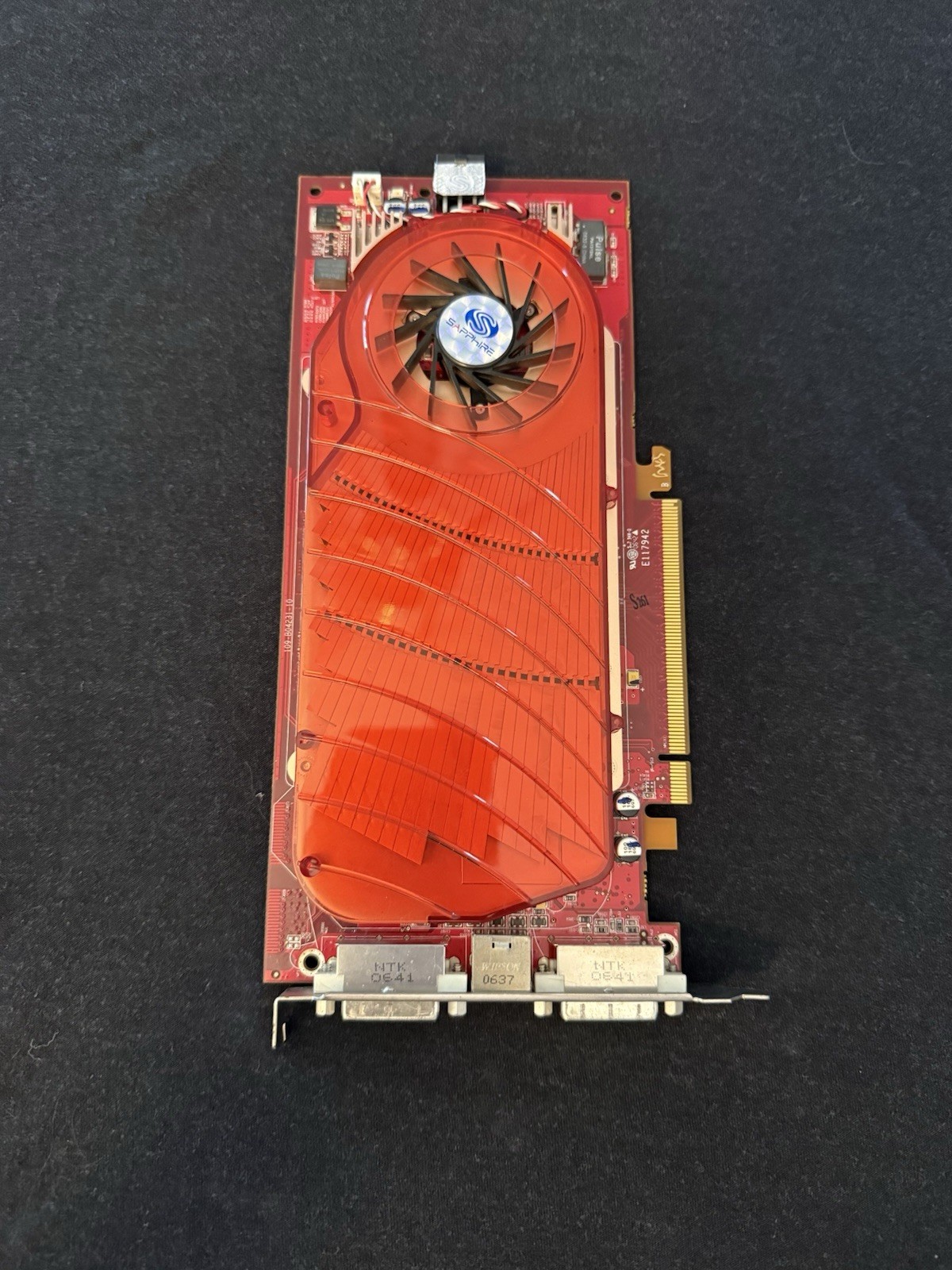 ATI Radeon X1900 GT 256MB GDDR3 PCIe x16 DVI VIVO Multi-Monitor Fan/HS