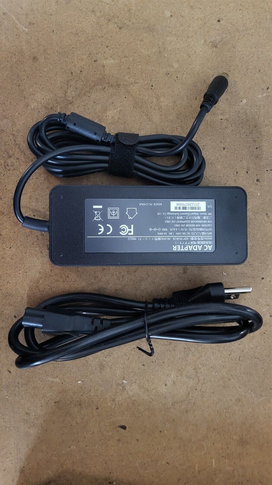 Dell ADP195462N 90W AC Power Adapter Charger output 19.5V 4.62A