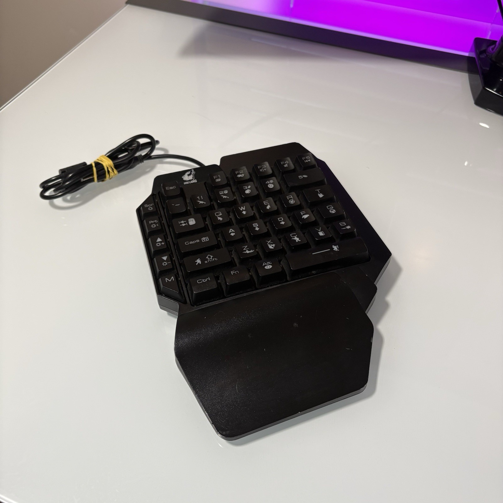 One Handed Gaming Keyboard USB Ergonomic Design RGB Backlit Plug And Play Half