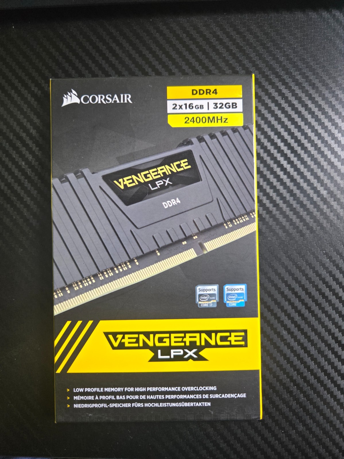 Corsair CMK32GX4M2A2400C14 LPX 32GB DDR4 DRAM 2400MHz C16 Memory Kit - Black