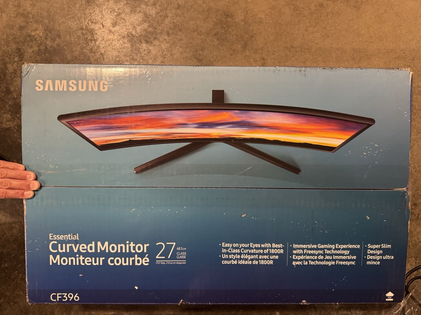 Samsung Essential CF396 27" Curved Monitor HDMI Super Slim Gaming Black
