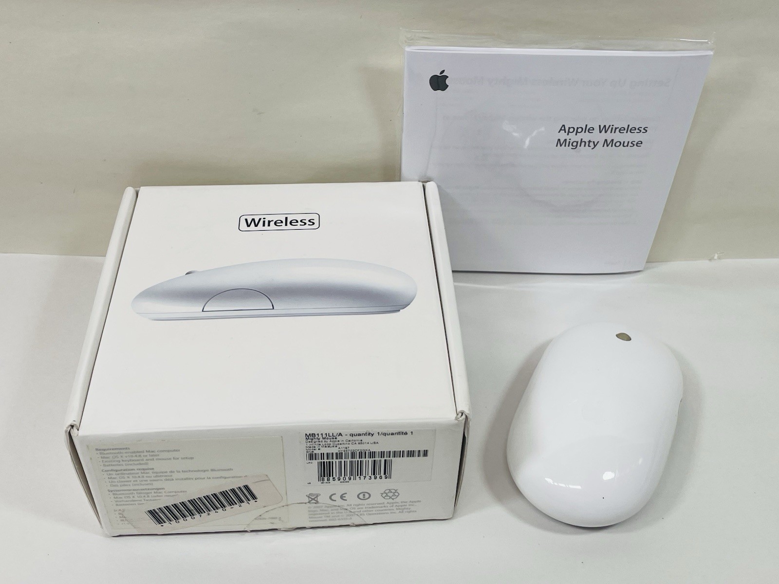 Apple A1197 (MA272LL/A) Wireless Bluetooth Mighty Mouse In Box