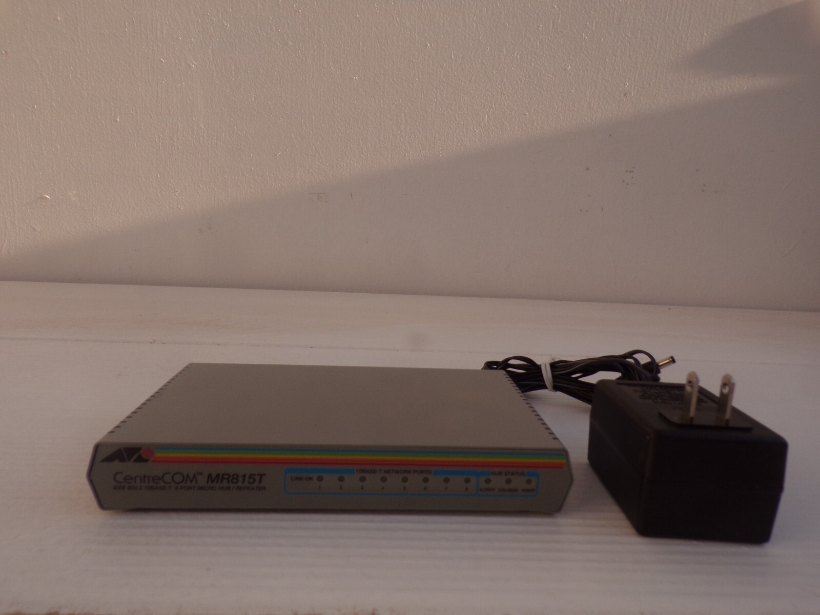 Allied Telesyn Centrecom AT-MR815T 8 port micro hub/repeater and AC Adapter