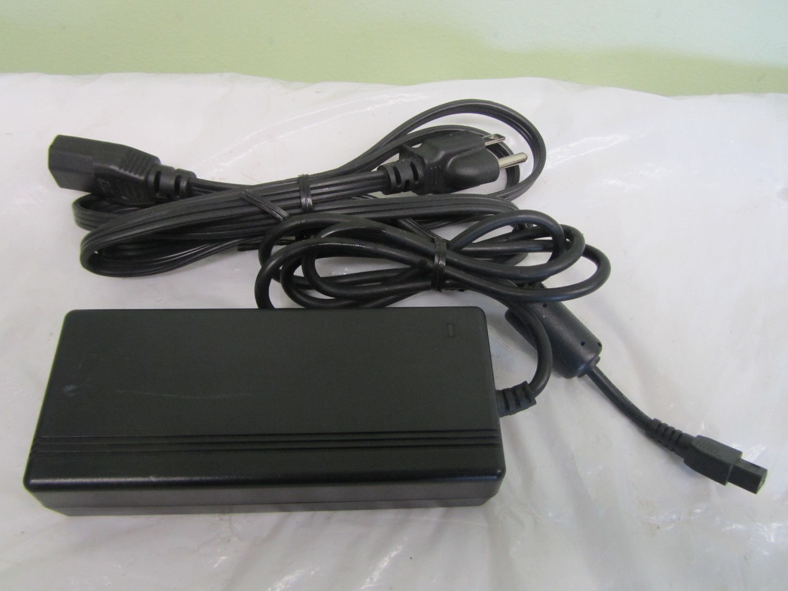 SONY AC-V018G AC LAPTOP ADAPTER 18V 4A 72W MAX WITH POWER CORD