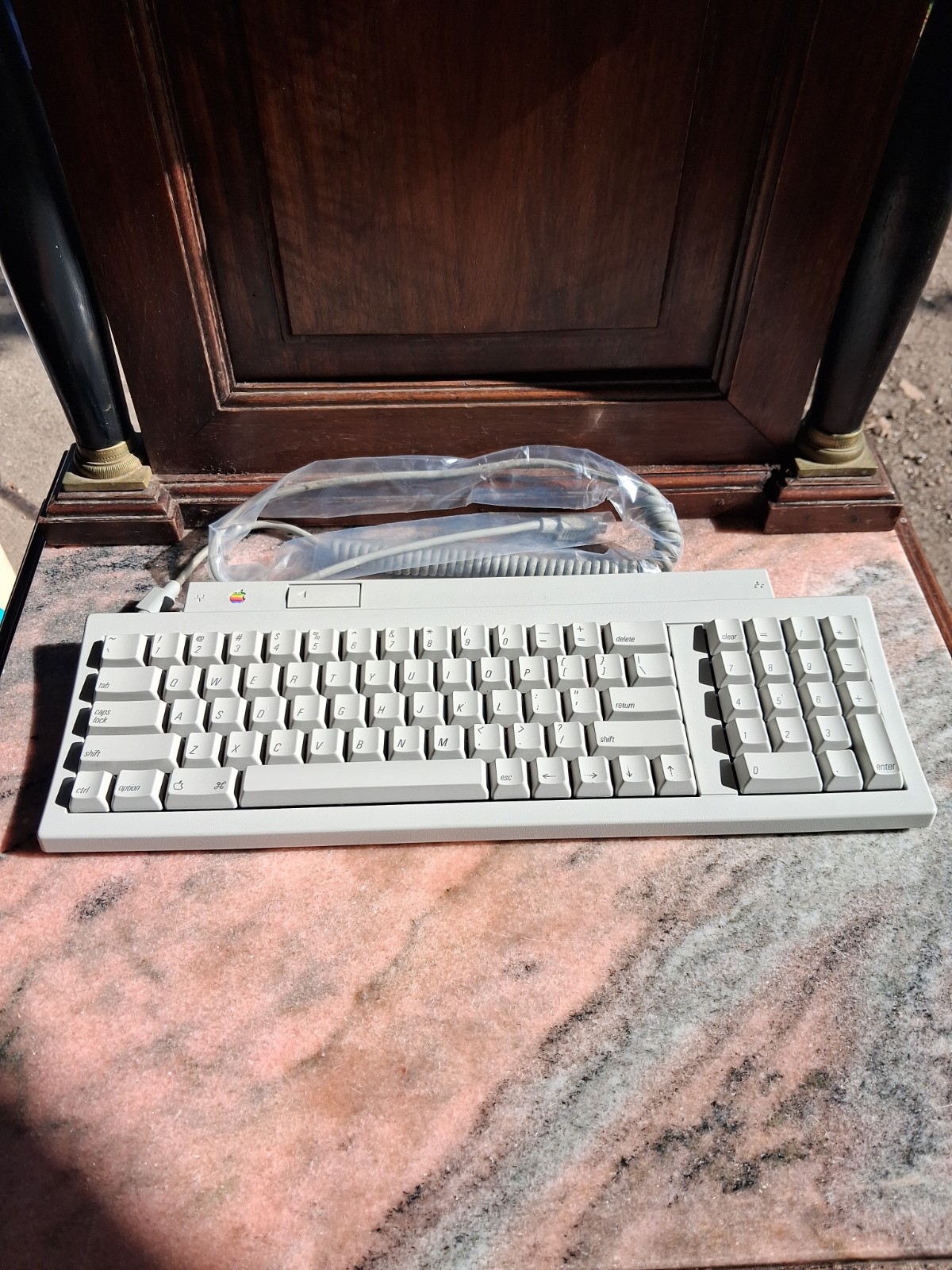 VINTAGE 1991 APPLE  Keyboard II Model M0487 Macintosh 