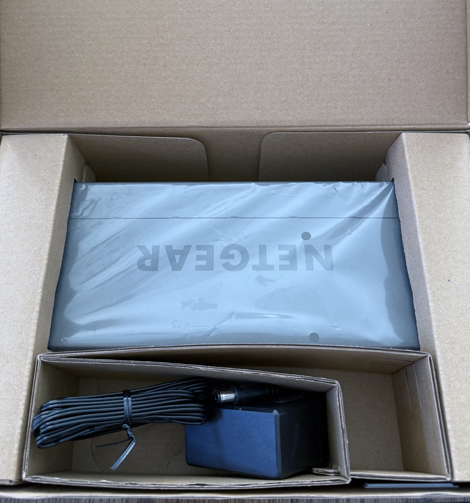 NETGEAR 8-Port 1G/10G Multi-Gigabit Ethernet Unmanaged Switch (GS108MX-100NAS)