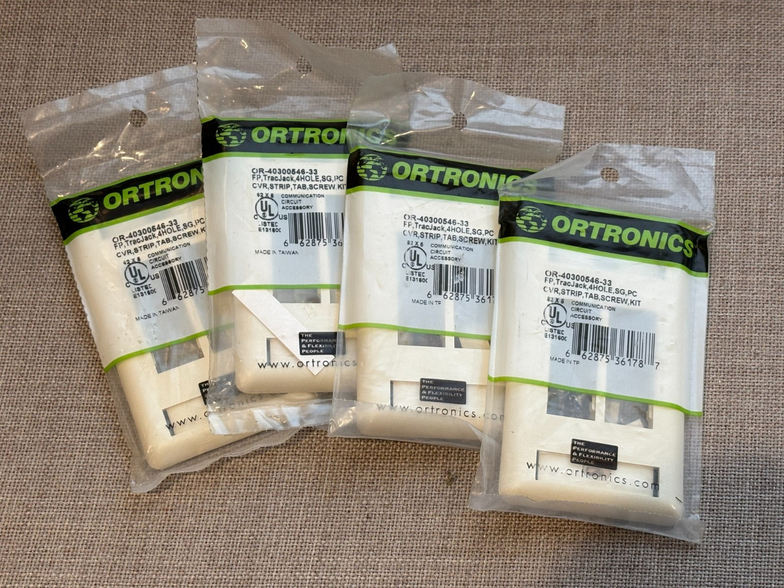 OR-40300546-33 - NIP Ortronics TracJack 4-Hole Faceplate w/ Label Ivory