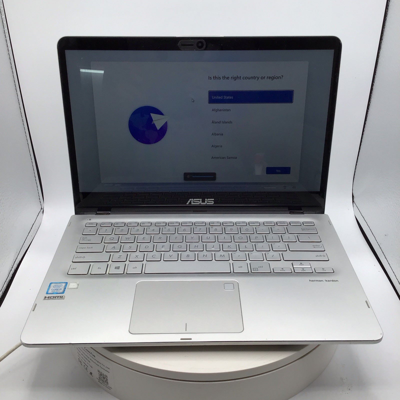 ASUS Q405UA 14" Laptop i5-8250U 8 GB 1TB HDD Windows 11 Pro Used